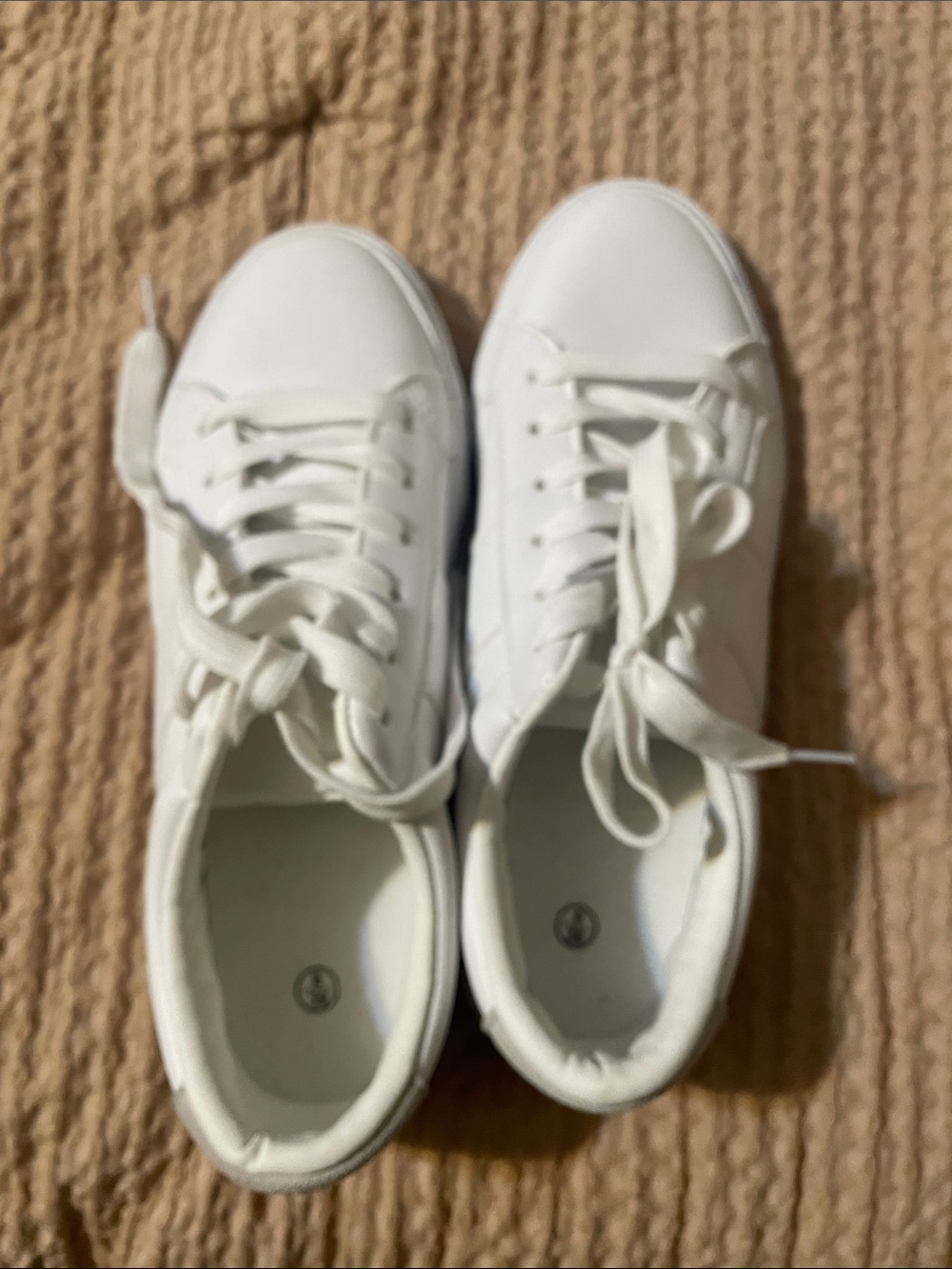 Classic White Women's Low-Top Sneakers - Picture 2 of 4